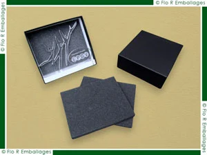 Miniature de coffret carton pour trophées, médailles, insignes et coupes, élégant et sur-mesure
