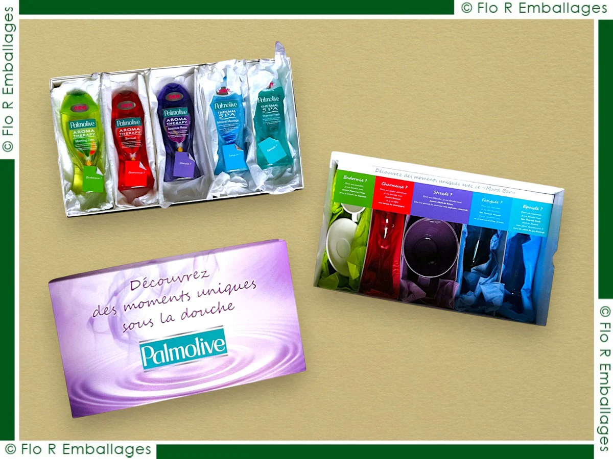 Coffret en carton à deux parties, socle et couvercle coiffant, réalisé sur mesure pour contenir des goodies destinés à des tests produits ou envois promotionnels