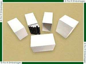 Fourreaux blanc brillant sans impression, papier d'habillage extérieur pelliculé brillant (intérieur des fourreaux blanc carton)